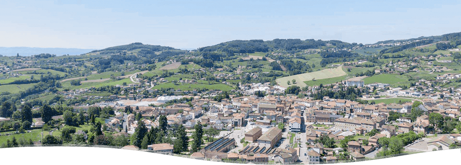 Vue sur Cours-la-Ville Vue sur Cours-la-Ville depuis la Chapelle